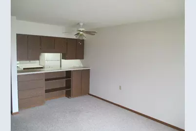 512 E 2nd Avenue #103, Osakis, MN 56360 - Photo 4