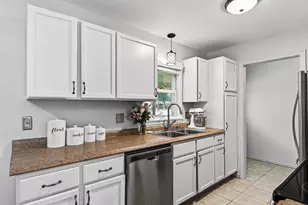 3213 W Old Shakopee Rd, Bloomington, MN 55431 - Photo 30