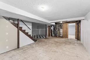 3213 W Old Shakopee Rd, Bloomington, MN 55431 - Photo 22