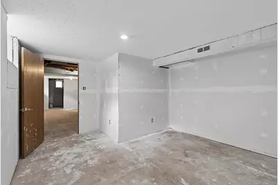 3213 W Old Shakopee Road, Bloomington, MN 55431 - Photo 24