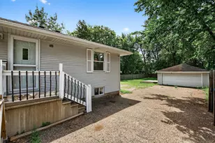 3213 W Old Shakopee Rd, Bloomington, MN 55431 - Photo 4