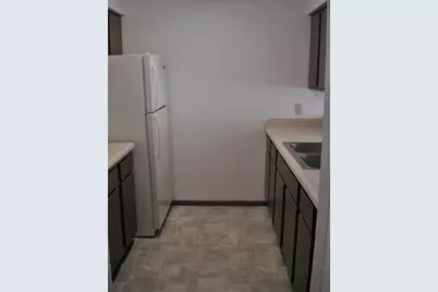 512 E 2nd Avenue #105, Osakis, MN 56360 - Photo 2