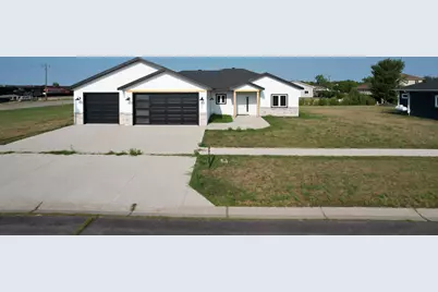 105 16th Street N, Breckenridge, MN 56520 - Photo 2