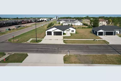 105 16th Street N, Breckenridge, MN 56520 - Photo 1