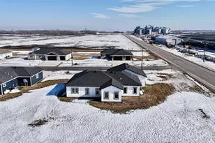 105 16th St N, Breckenridge, MN 56520 - Photo 2