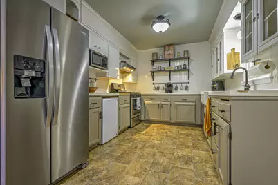 108 Mark Drive NE, Hutchinson, MN 55350 - Photo 6