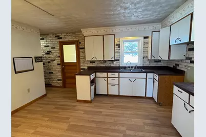 17915 140th Avenue NE, Thief River Falls, MN 56701 - Photo 2