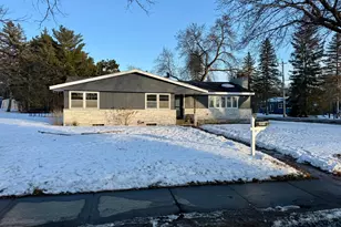 505 9th St SE, Little Falls, MN 56345 - Photo 2