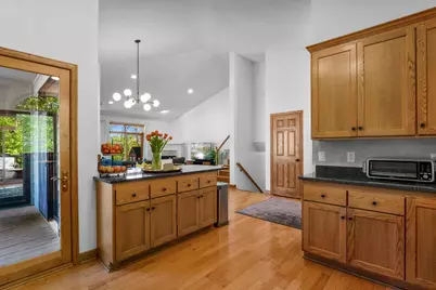 300 Dearborn Court, Edina, MN 55343 - Photo 14