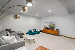 300 Dearborn Ct, Edina, MN 55343 - Photo 40