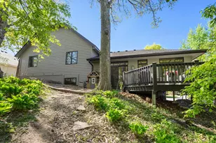 300 Dearborn Ct, Edina, MN 55343 - Photo 50