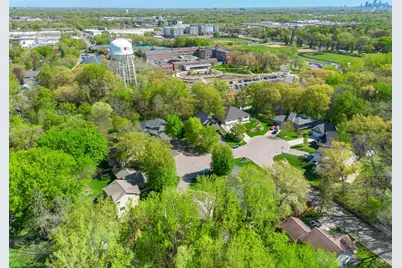 300 Dearborn Court, Edina, MN 55343 - Photo 54