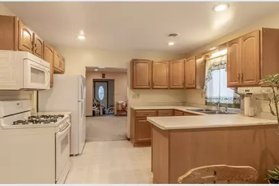 421 S Murphy Street, Lake Crystal, MN 56055 - Photo 8