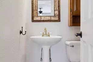 2024 Crosby Rd, Wayzata, MN 55391 - Photo 14