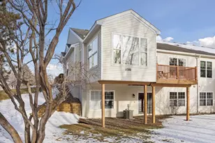 5780 Prairie Ridge Dr, Shoreview, MN 55126 - Photo 2