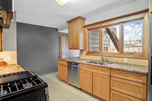 3716 Abbott Ave N, Robbinsdale, MN 55422 - Photo 18