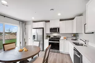 13728 Kaylemore Trl, Rosemount, MN 55068 - Photo 4