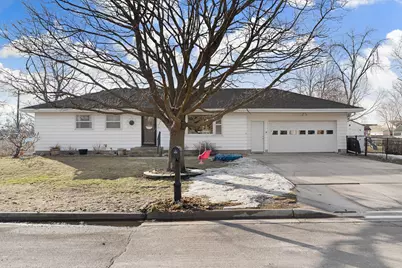 1103 18th Street NE, Austin, MN 55912 - Photo 2