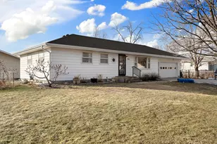 1103 18th St NE, Austin, MN 55912 - Photo 6
