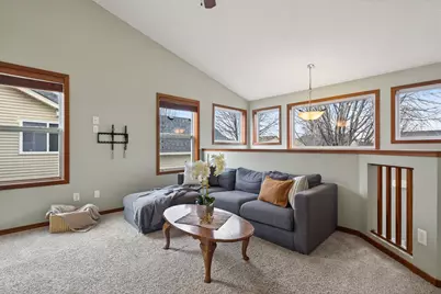 216 Arabian Avenue W, Shakopee, MN 55379 - Photo 6