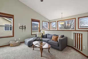 216 Arabian Ave W, Shakopee, MN 55379 - Photo 6