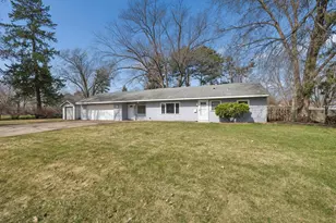 8704 Crest Rd, Bloomington, MN 55425 - Photo 2