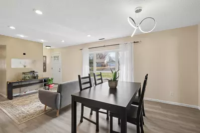 8704 Crest Road, Bloomington, MN 55425 - Photo 10