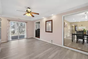 8704 Crest Rd, Bloomington, MN 55425 - Photo 4