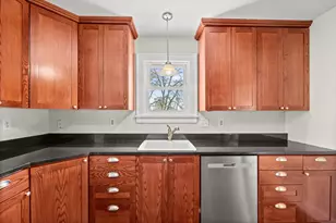 645 Hassan St SE, Hutchinson, MN 55350 - Photo 12