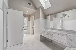 112 Groveland Terrace, Minneapolis, MN 55403 - Photo 22