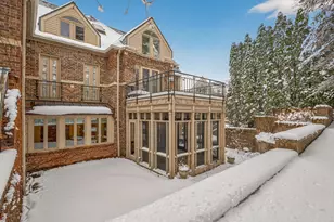 112 Groveland Terrace, Minneapolis, MN 55403 - Photo 2