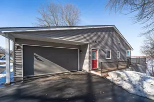 2050 Lake View Dr, Jordan, MN 55352 - Photo 14