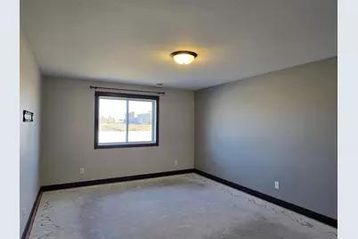370 Horizon Drive, Le Center, MN 56057 - Photo 12