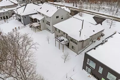 5785 Juneau Lane N, Plymouth, MN 55446 - Photo 4