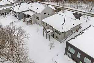 5785 Juneau Ln N, Plymouth, MN 55446 - Photo 4