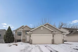 410 Bremen Pass, Waverly, MN 55390 - Photo 2