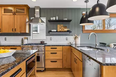 1060 Lincoln Avenue, Saint Paul, MN 55105 - Photo 16