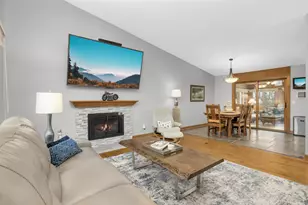 6948 Raven Ct, Eden Prairie, MN 55346 - Photo 4