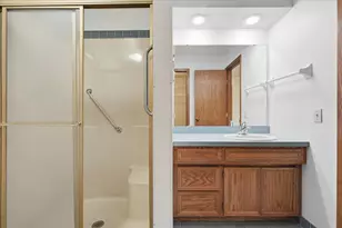 2639 Lake Ct Cir, Mounds View, MN 55112 - Photo 56