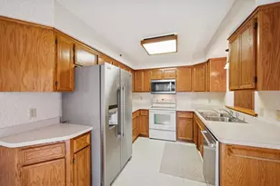 2639 Lake Ct Cir, Mounds View, MN 55112 - Photo 8