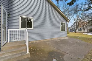 2639 Lake Ct Cir, Mounds View, MN 55112 - Photo 30