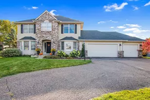 1883 Lochaven Dr, Woodbury, MN 55125 - Photo 2