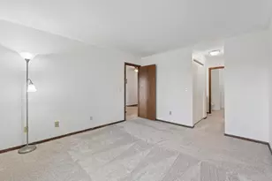 1800 Riverwood Dr, Burnsville, MN 55337 - Photo 14