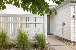 1917 Jan Echo Trail, Eagan, MN 55122 - Photo 2