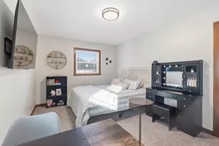 2408 16th Ave S, Fargo,  58103 - Photo 10