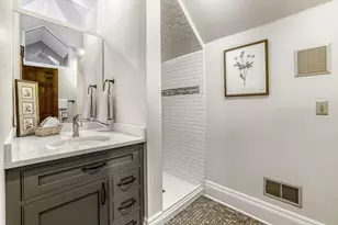 3115 E Bde Maka Ska Pkwy, Minneapolis, MN 55408 - Photo 16