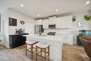 13485 Territorial Cir N, Maple Grove, MN 55369 - Photo 2