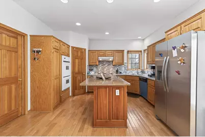 10010 Fallgold Parkway N, Brooklyn Park, MN 55443 - Photo 10