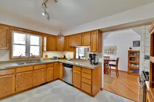 1587 Hennessy Vista, White Bear Township, MN 55110 - Photo 2