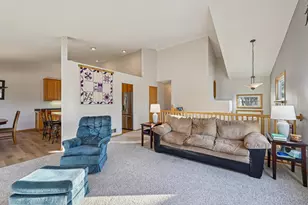 6112 Creek Line Dr, Minnetonka, MN 55345 - Photo 8